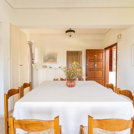 ルートラ・オレアス・エレニス The House Of Gratitude - Poolside Retreatヴィラ エクステリア 写真